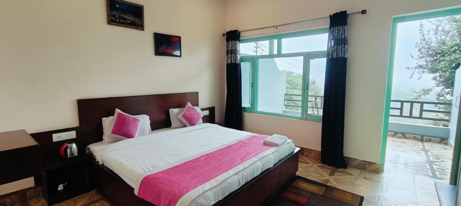 Rudra Retreat Hotel Hawalbagh Room photo