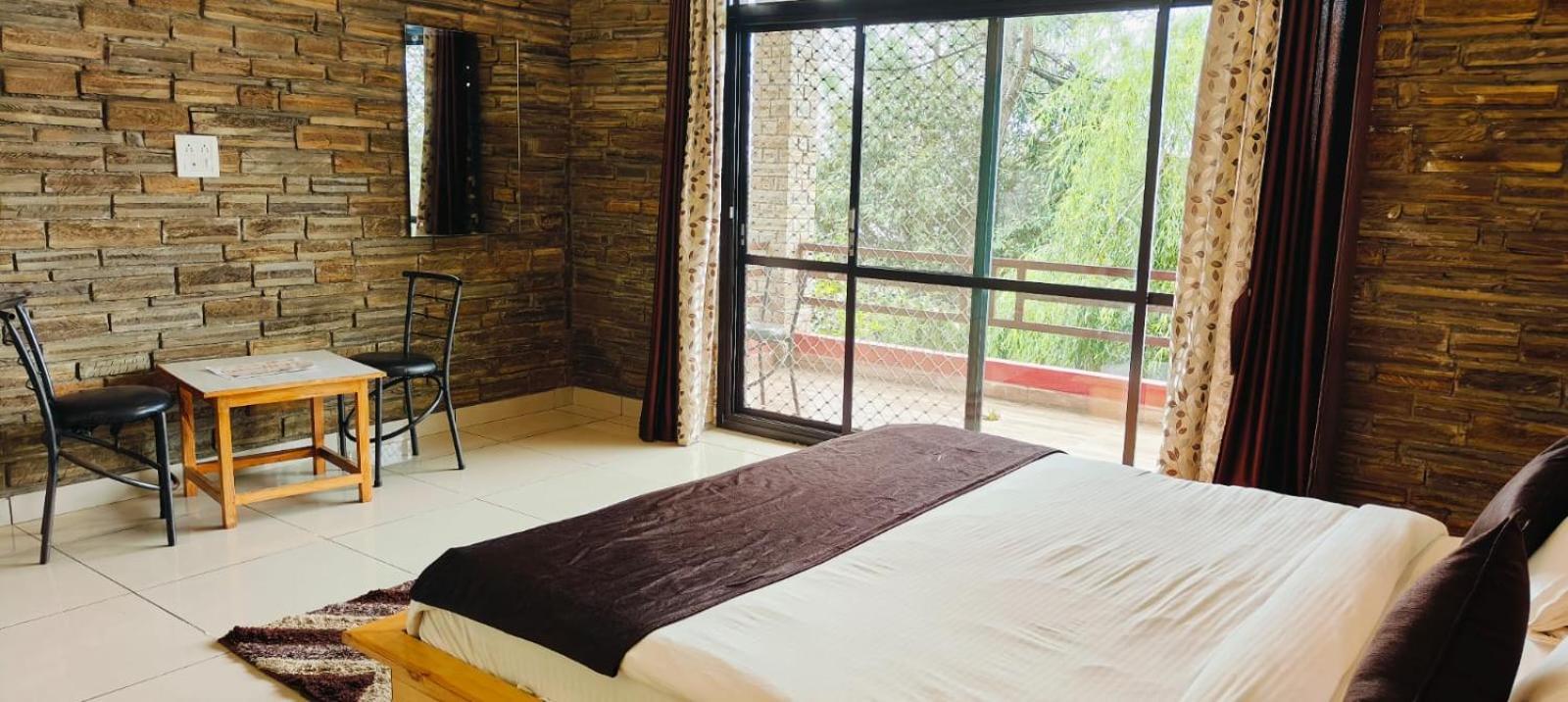 Rudra Retreat Hotel Hawalbagh Room photo