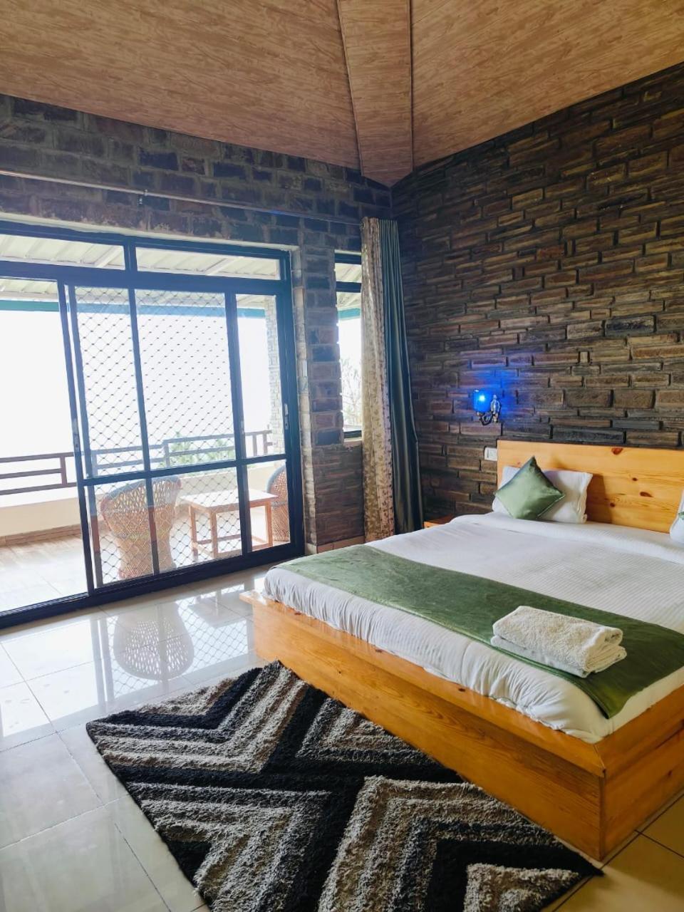 Rudra Retreat Hotel Hawalbagh Room photo
