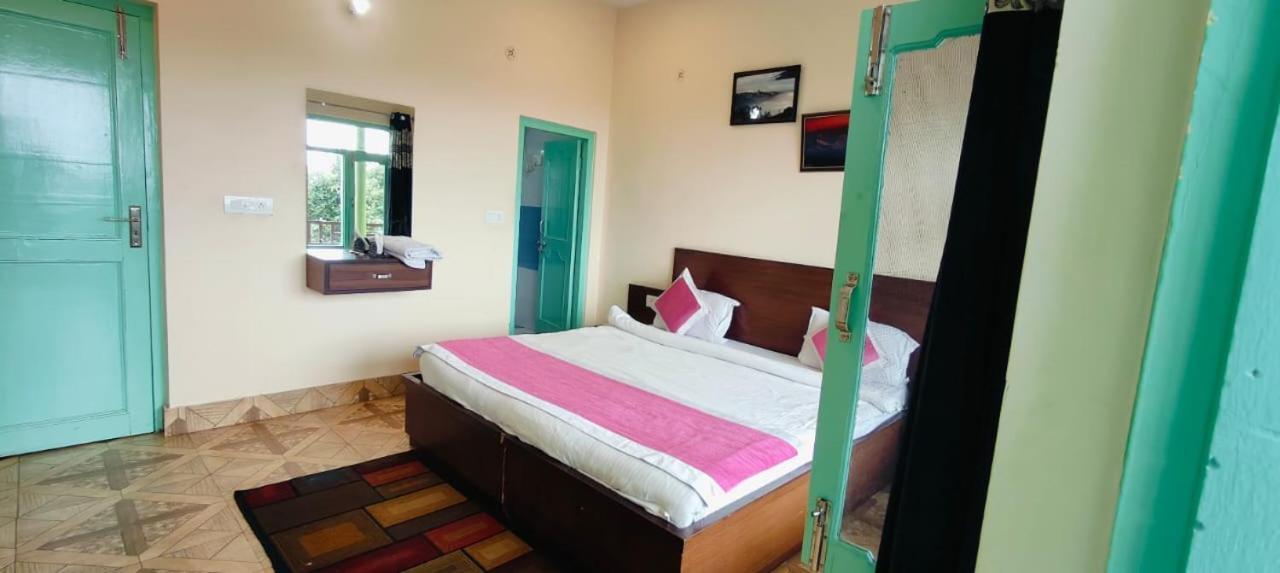 Rudra Retreat Hotel Hawalbagh Room photo