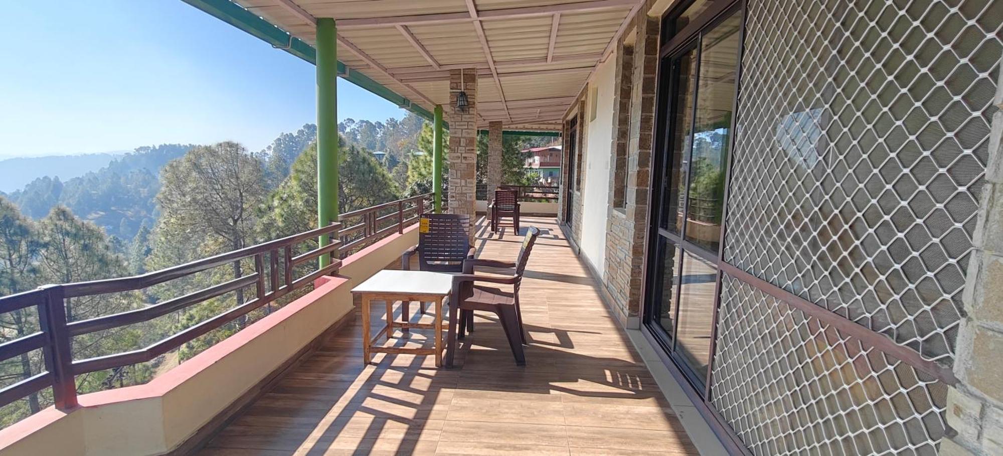 Rudra Retreat Hotel Hawalbagh Room photo