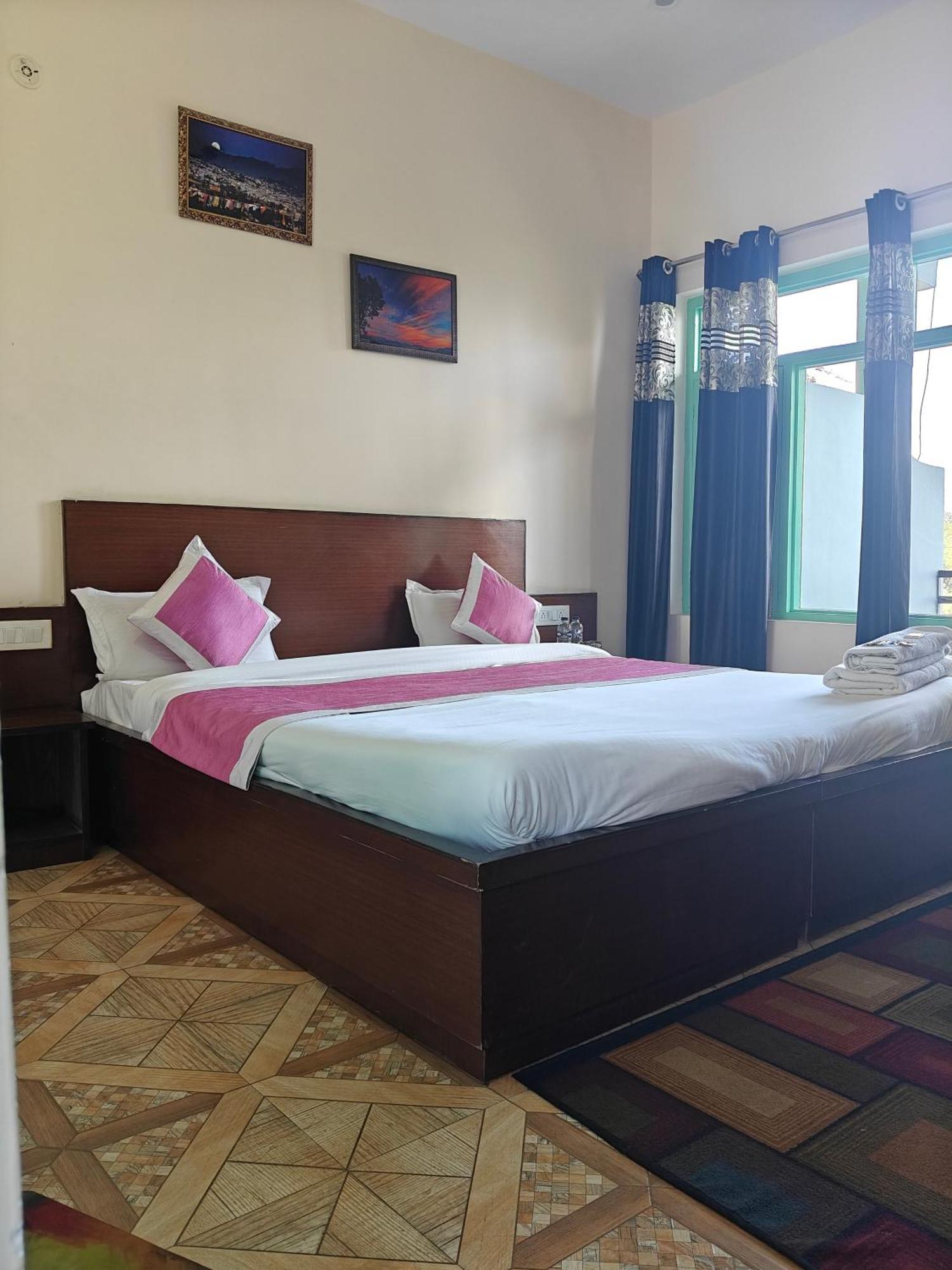 Rudra Retreat Hotel Hawalbagh Room photo